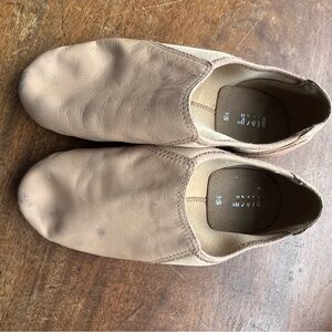 Bloch Kids Tan Slip-On Dance Shoes